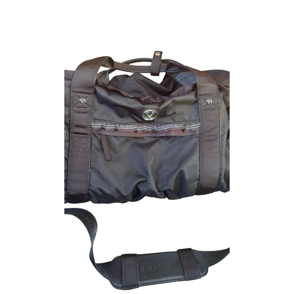 Ivivva  Nylon Duffel Bag With Adjustable Shoulder Strap & Multiple Pockets - Picture 5 of 8